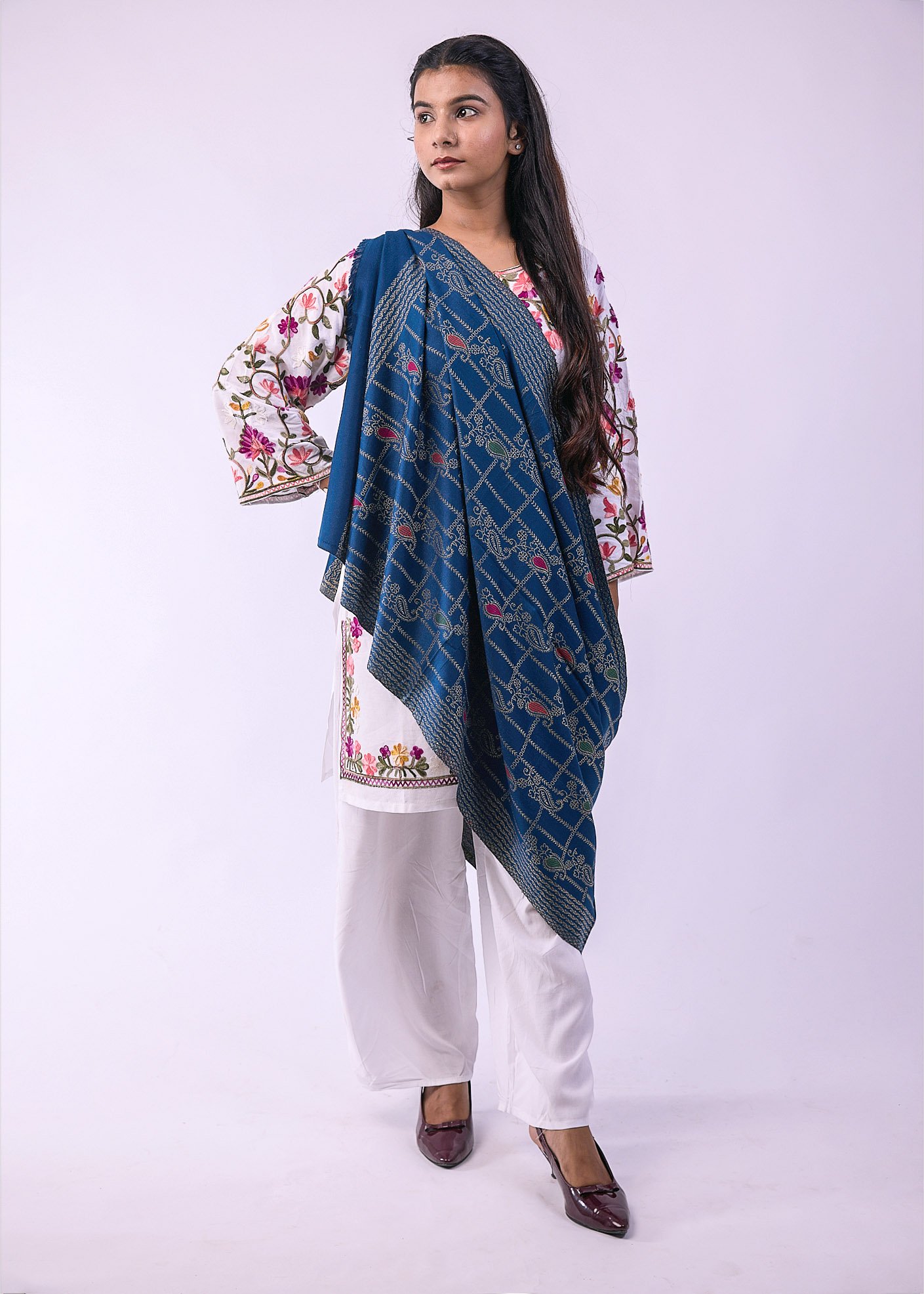 Signature Floral Design Stole - Navy Blue - Image 4