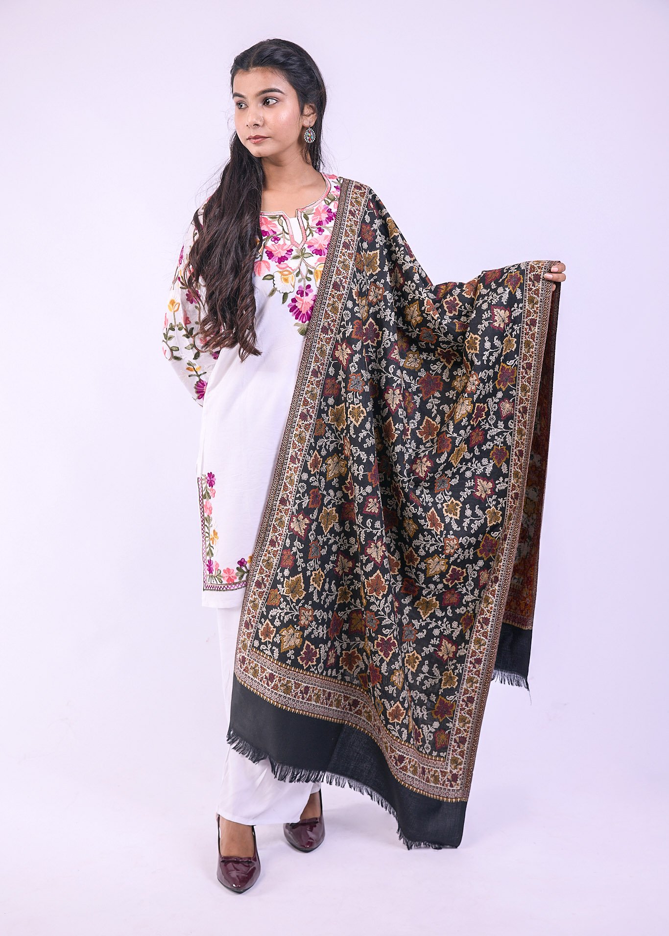 Vibrant Multicolour Botanical Design Stole - Black - Image 3