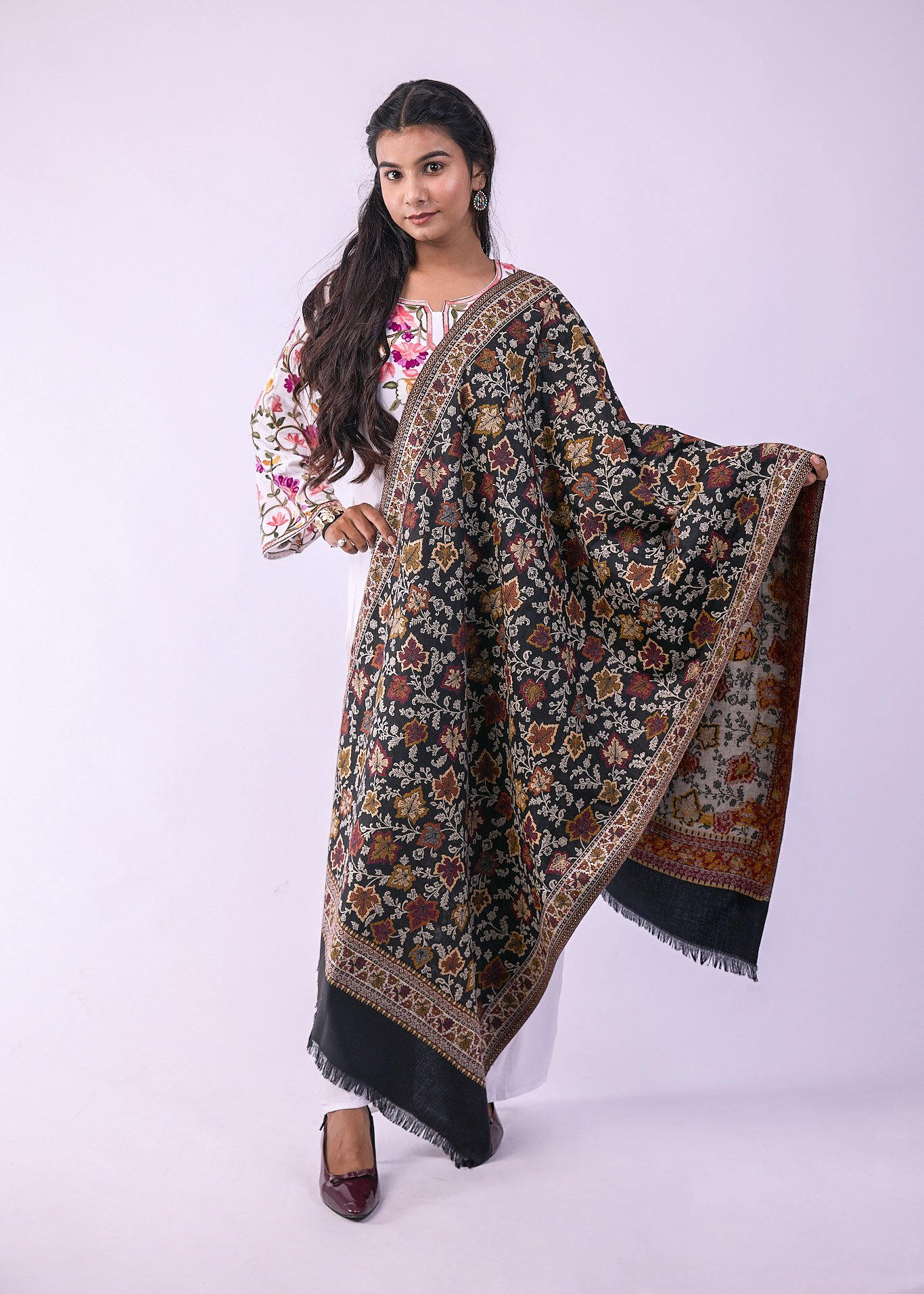Vibrant Multicolour Botanical Design Stole - Black - Image 4